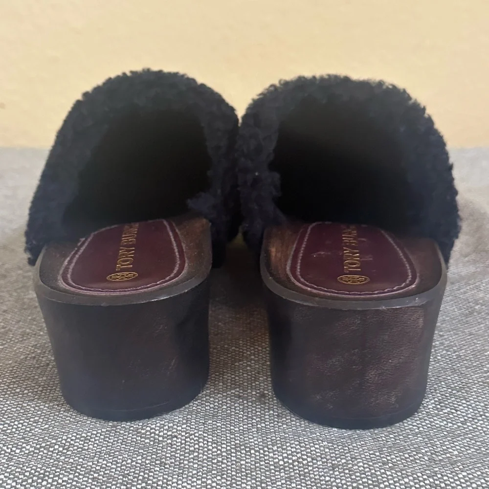 Tory Burch “Jessa” Clog With Horse Bit In Black Shearling Size 6.5